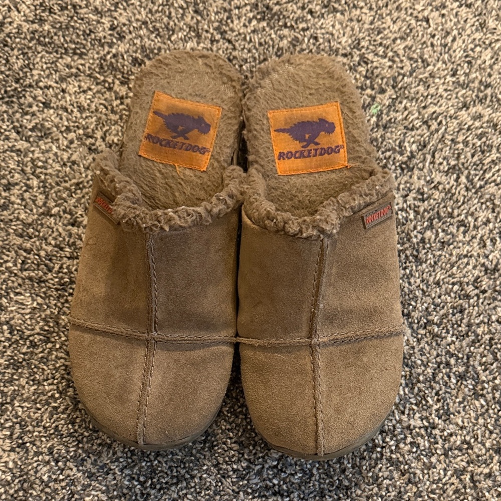 Rocket Dog Tan Slippers